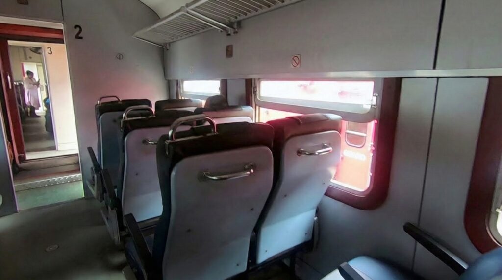 Sri Lanka Railway 2nd class