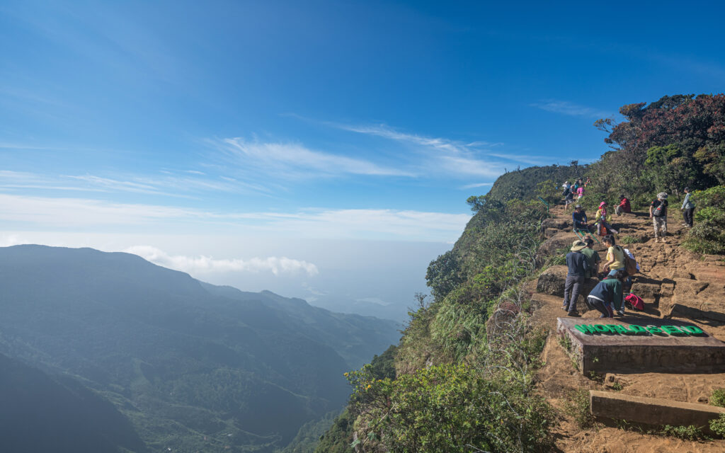 ヌワラエリヤ郊外のホートンプレインズ国立公園(Horton Plains)とワールズエンド