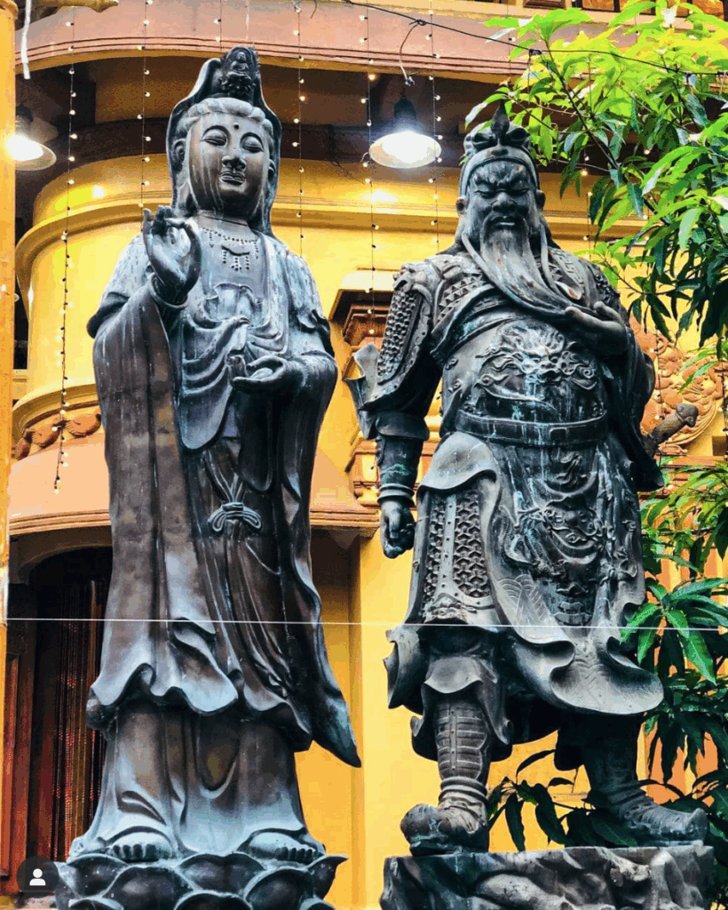 関羽像